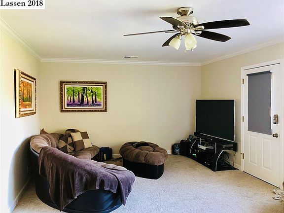 2nd image of 565 N Fairfield Ave