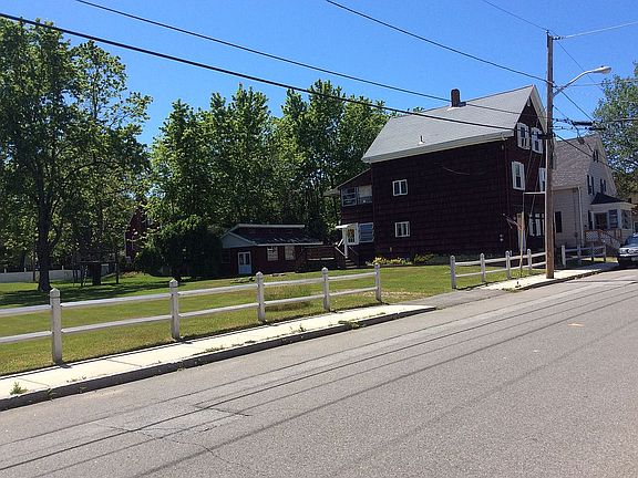 4th image of 59 Aubin St
