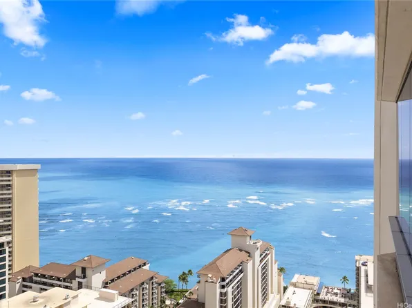 223 Saratoga Rd #3502, Honolulu, HI 96815
