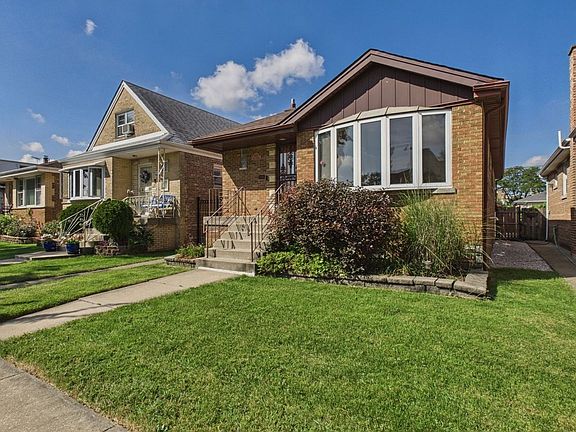 3rd image of 4514 S Kedvale Ave