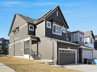 264 E Edith Pl NW, Calgary, AB T3R 2E1