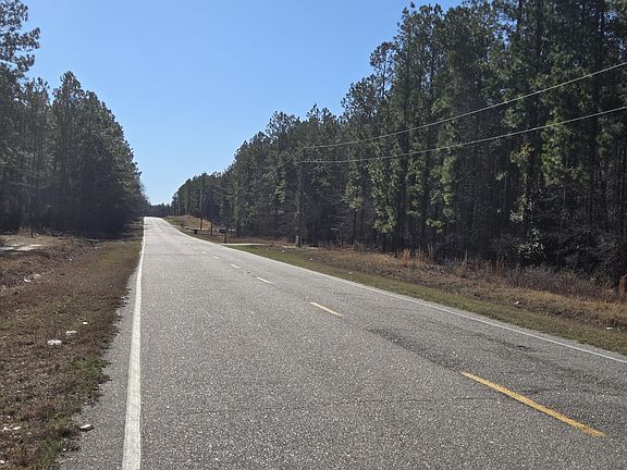 4th image of 1034 Robinson Town Rd