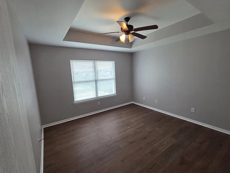 2220 Bellmont — Photo 10