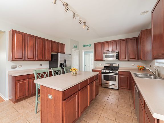3rd image of 2522 W Spruce Dr