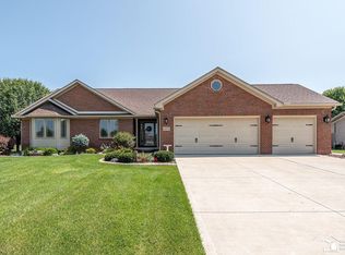4972 Orchard Crest Ct, Monroe, MI 48161