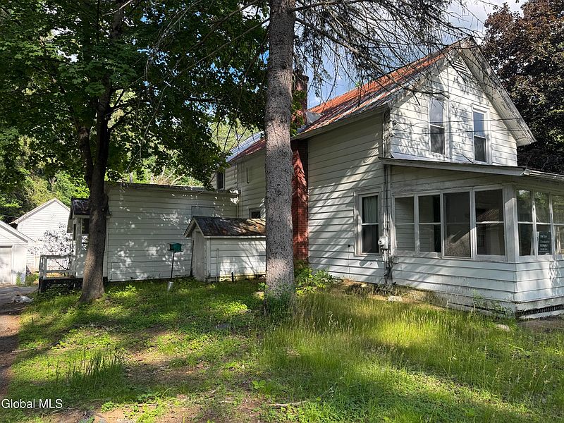 2nd image of 16 Summit Place