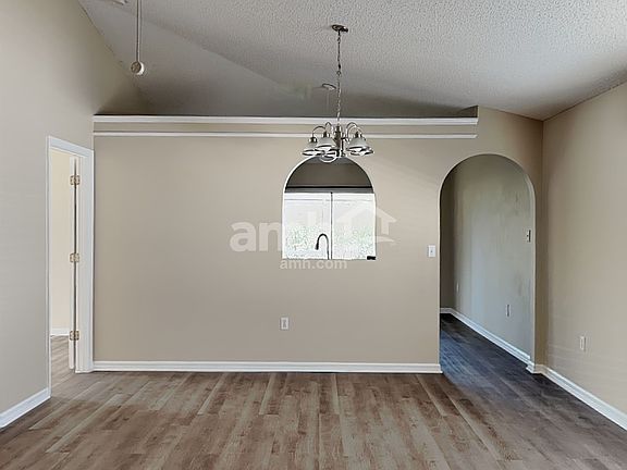 5th image of 2724 Maderia Cir