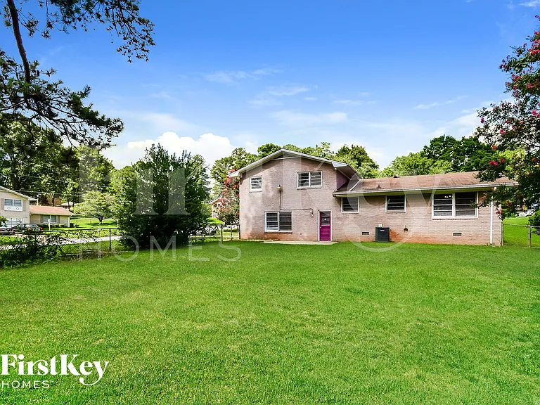 2032 Twin Falls Rd — Photo 18