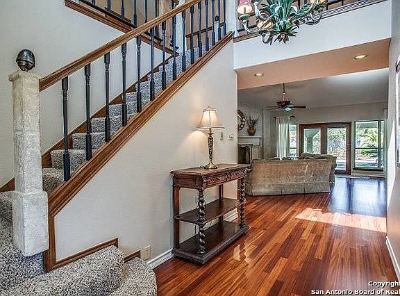 4th image of 61 Granburg Cir