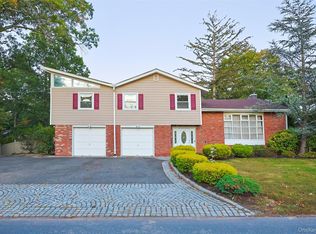 36 Red Spring Lane, Glen Cove, NY 11542