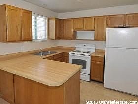 3rd image of 4057 S Peachwood Dr