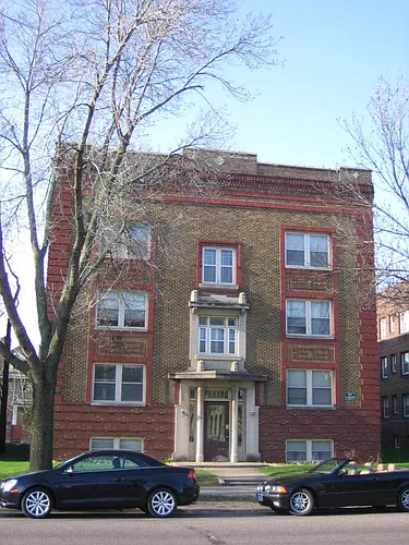 902 Grand Ave Photo 1