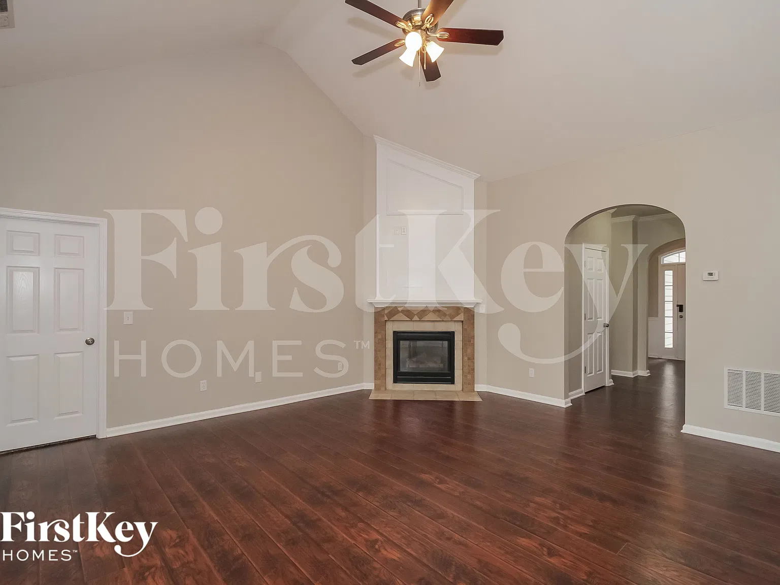 4 bed, 2.0 bath, 1966 sqft, $2,440 — Photo 2