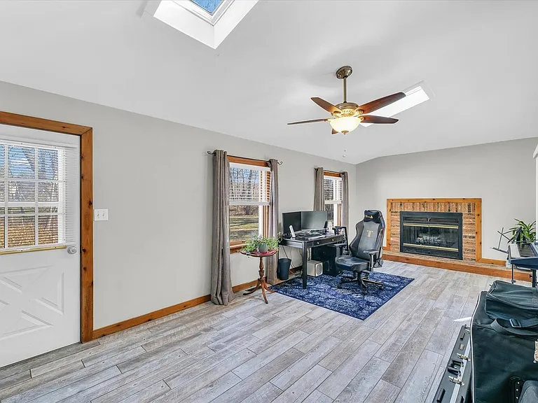 1705 Lake Shore Dr — Photo 22