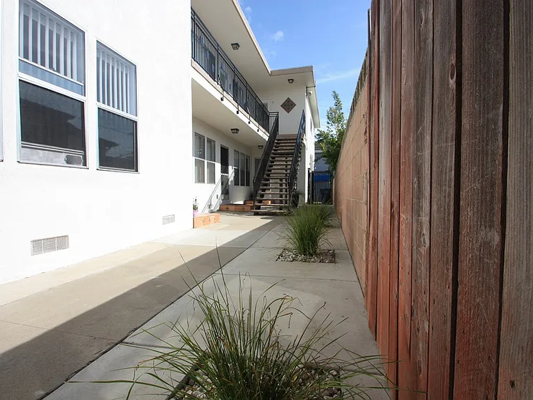 5011 Sawtelle Blvd #6 — Photo 2