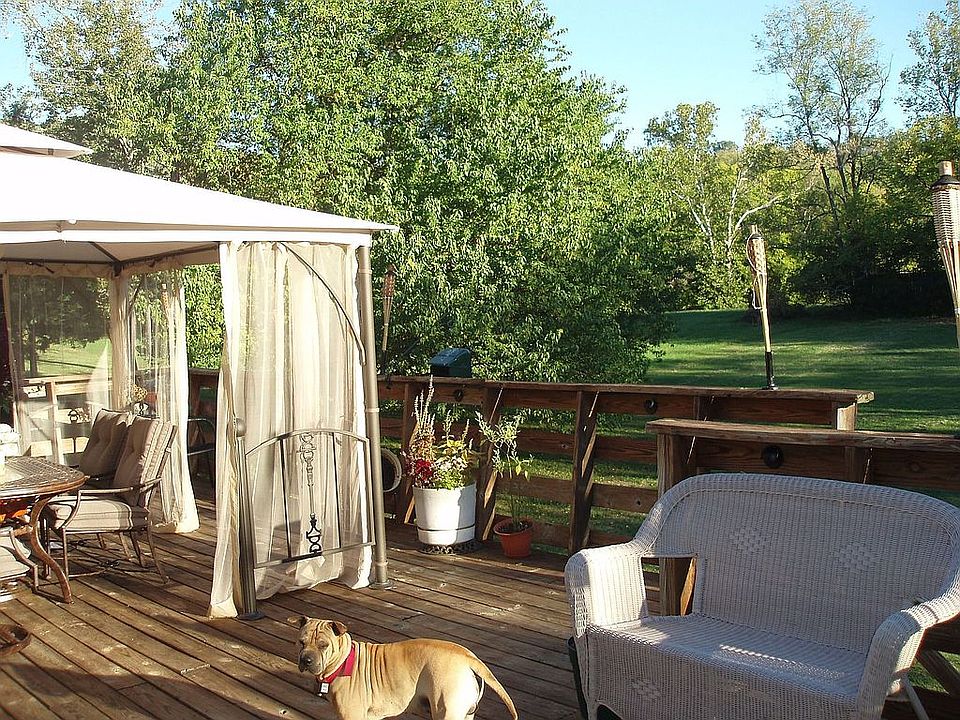 Deck Living