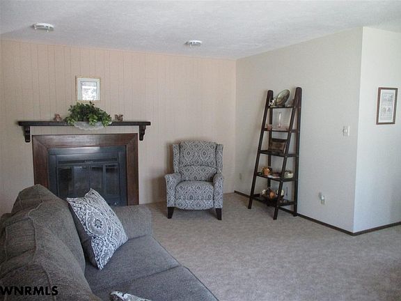 4th image of 3526 Evergreen Dr