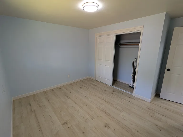 Bedroom 2, other angle