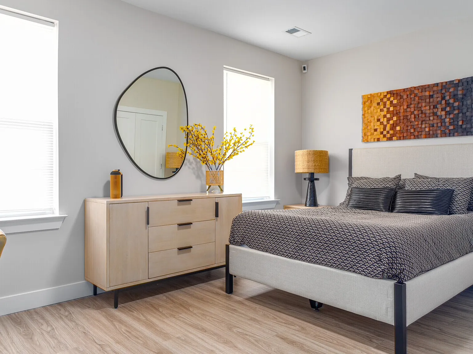 2 bed, 1173 sqft, $3,035 — Photo 4