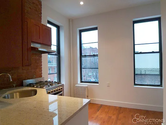 Rented by City Connections Realty | media 19