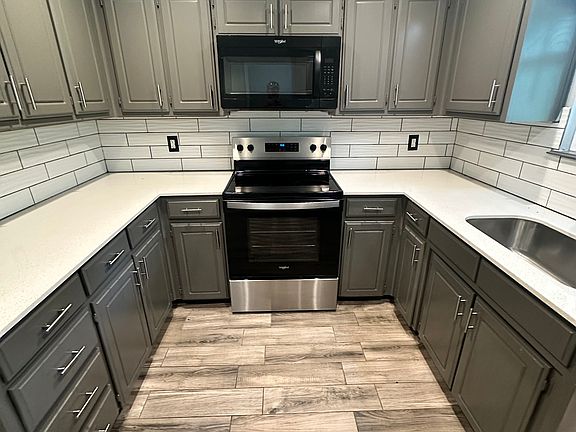 5th image of 2615 N Beard Ave