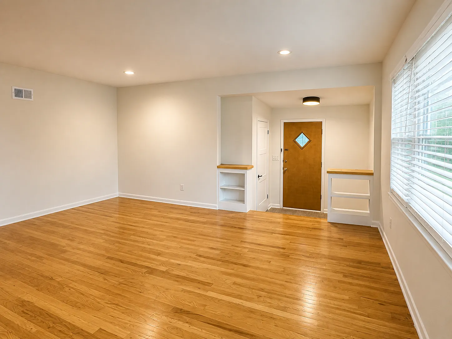2 bed, 925 sqft, $1,550 — Photo 4