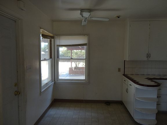 4th image of 4956 E Grant Ave
