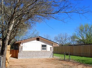 130 Brink Ave, Center Point, TX 78010