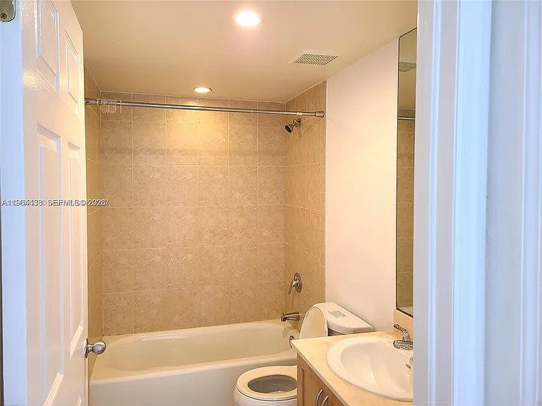 10350 W Bay Harbor Dr #5L — Photo 10