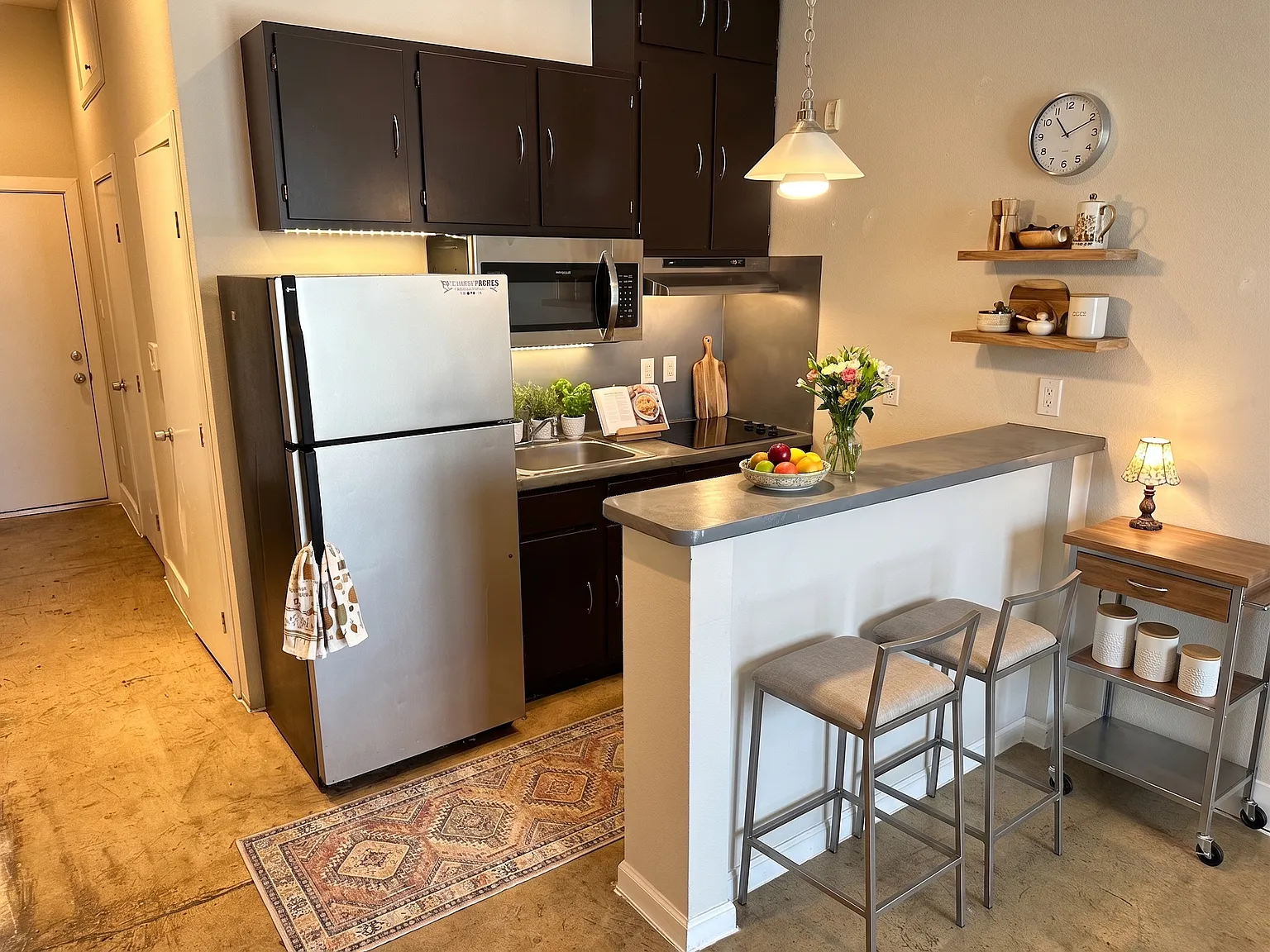 Studio, 450 sqft, $830 — Photo 2