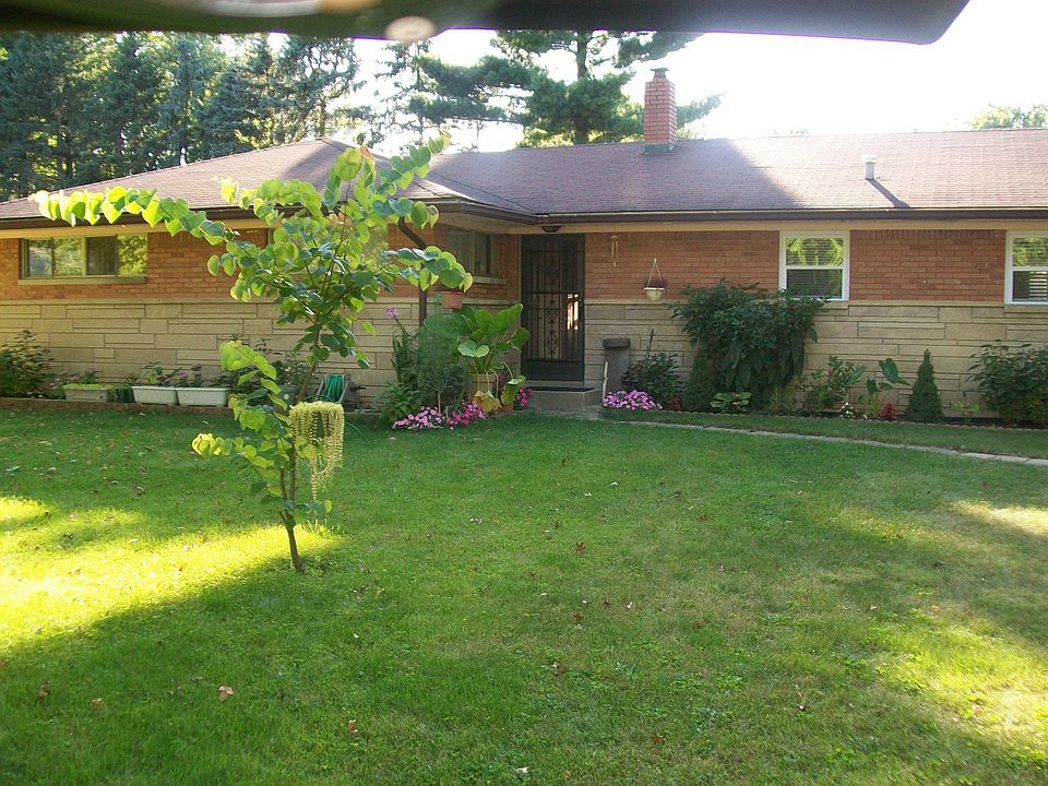 1st image of 9844 Chesterton Dr