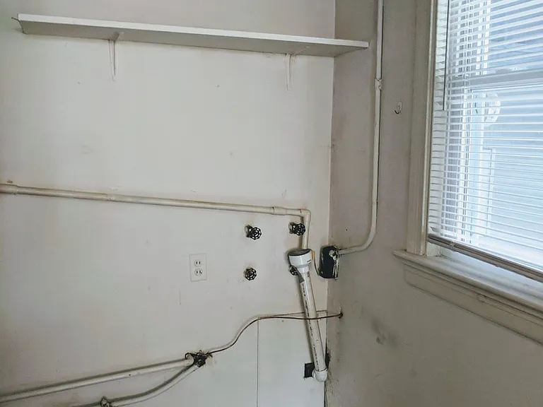 3532 Floyd Avenue — Photo 10