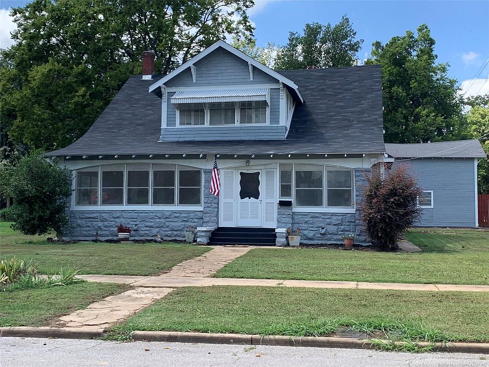 1st image of 612 N Grand Ave