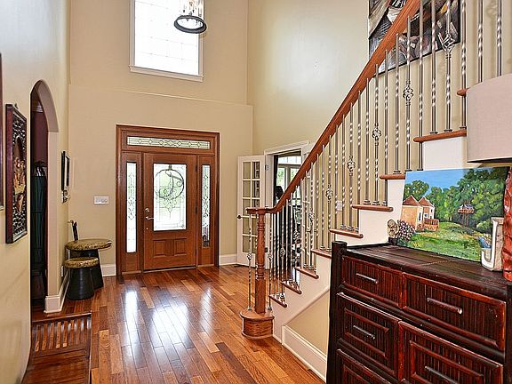 5th image of 16503 Starboard Cir SE