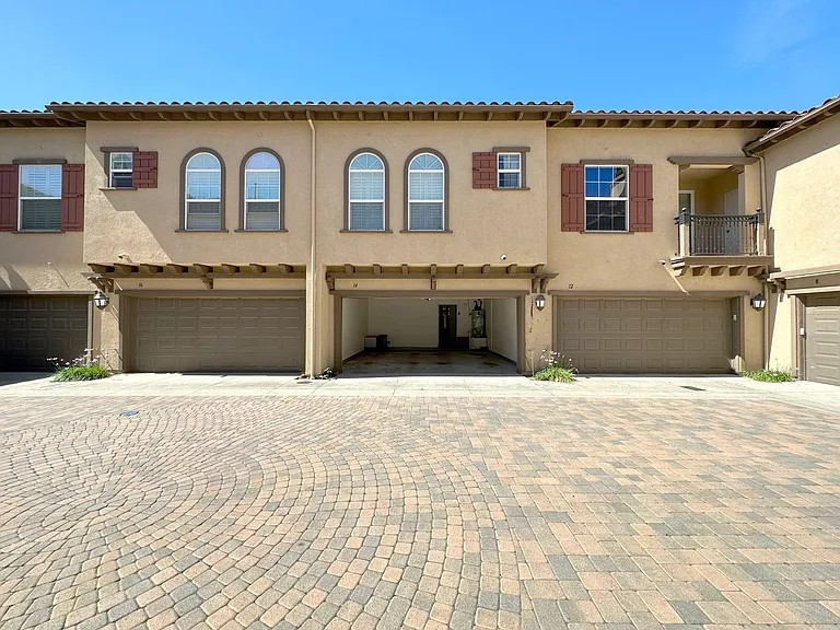 14 Vinca Ct — Photo 36