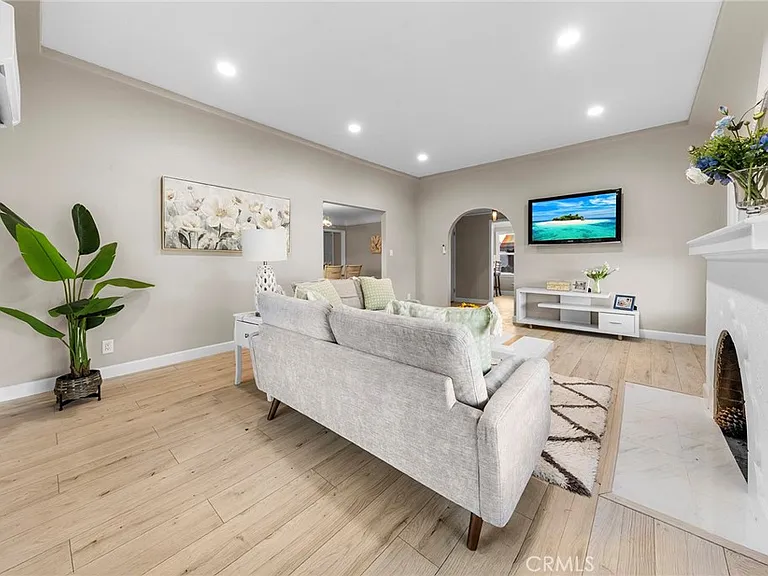 1705 S Fremont Ave — Photo 7