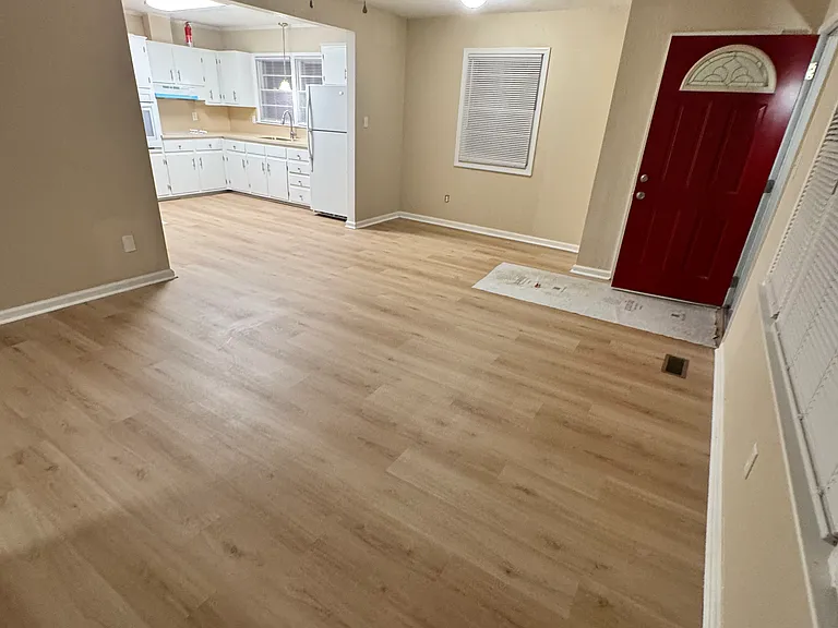119 Lassiter Dr — Photo 10