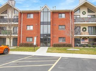 18112 Rita Rd APT 1A, Tinley Park, IL 60477