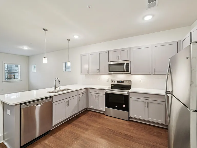 Turnberry Park Apartments and Homes — Photo 128