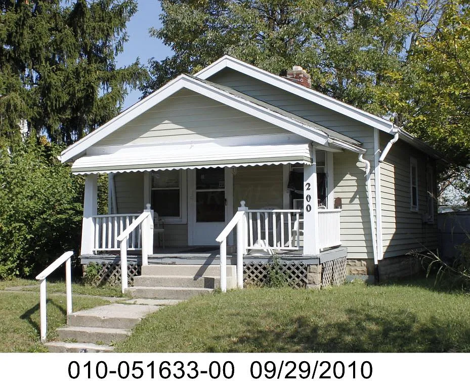 200 S Wheatland Ave photo 1