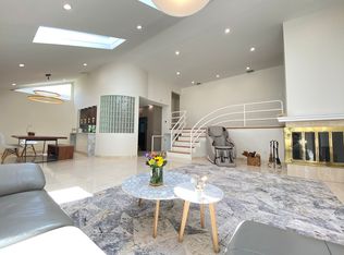 24 Irene Ln E, Plainview, NY 11803