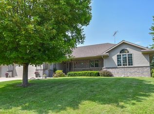 1022 Maple St, Lomira, WI 53048