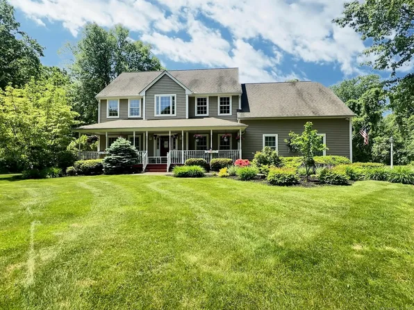 16 Trevor Lane, East Granby, CT 06026