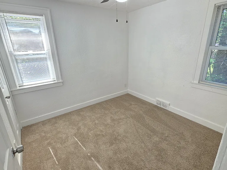 15111 Lesure St — Photo 21