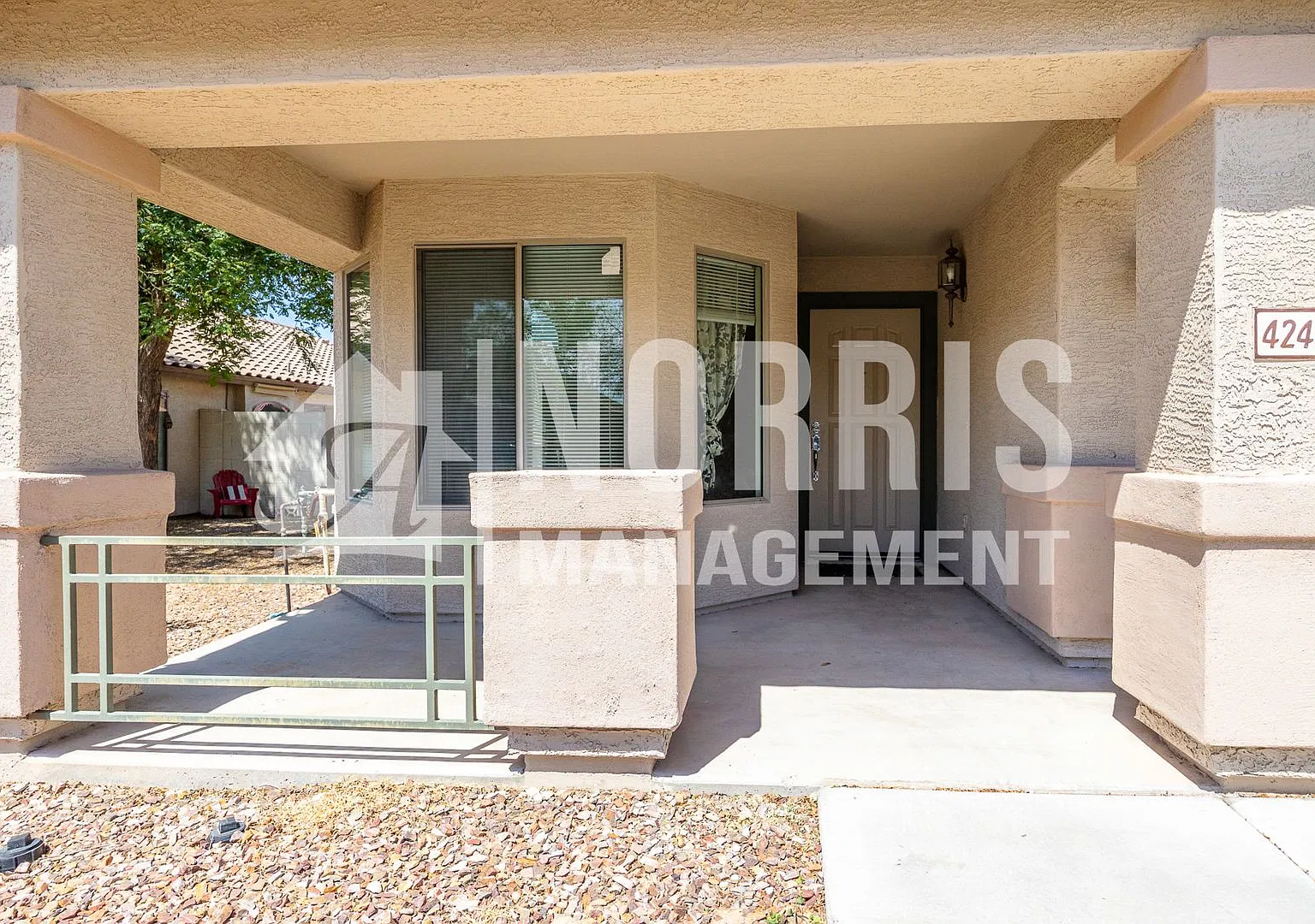 Beautiful Large Home in Maricopa — Photo 4
