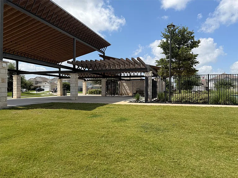 10321 Forest Grove Dr — Photo 21