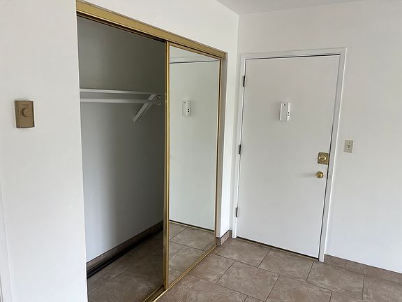 2nd image of 1401 Venice Blvd