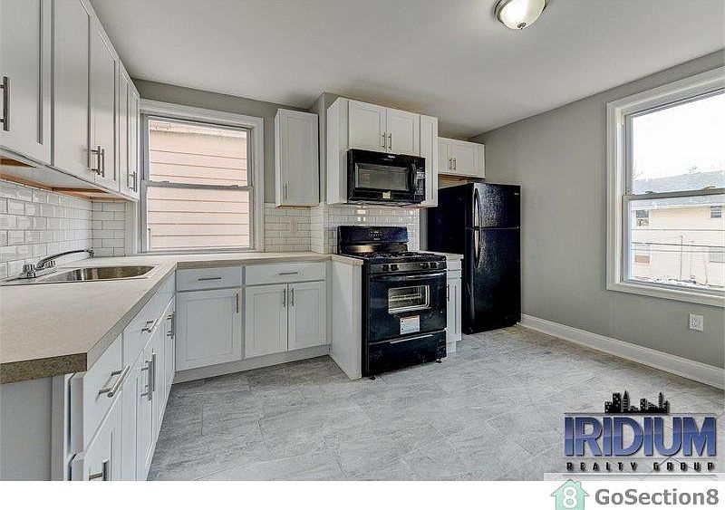 1st image of 287 Halsted St #2