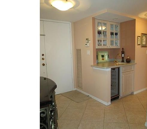 5th image of 3215 Gulf Shore Blvd N APT 510