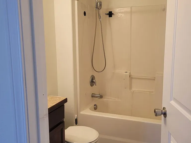 6103 Maryhill Ln — Photo 10